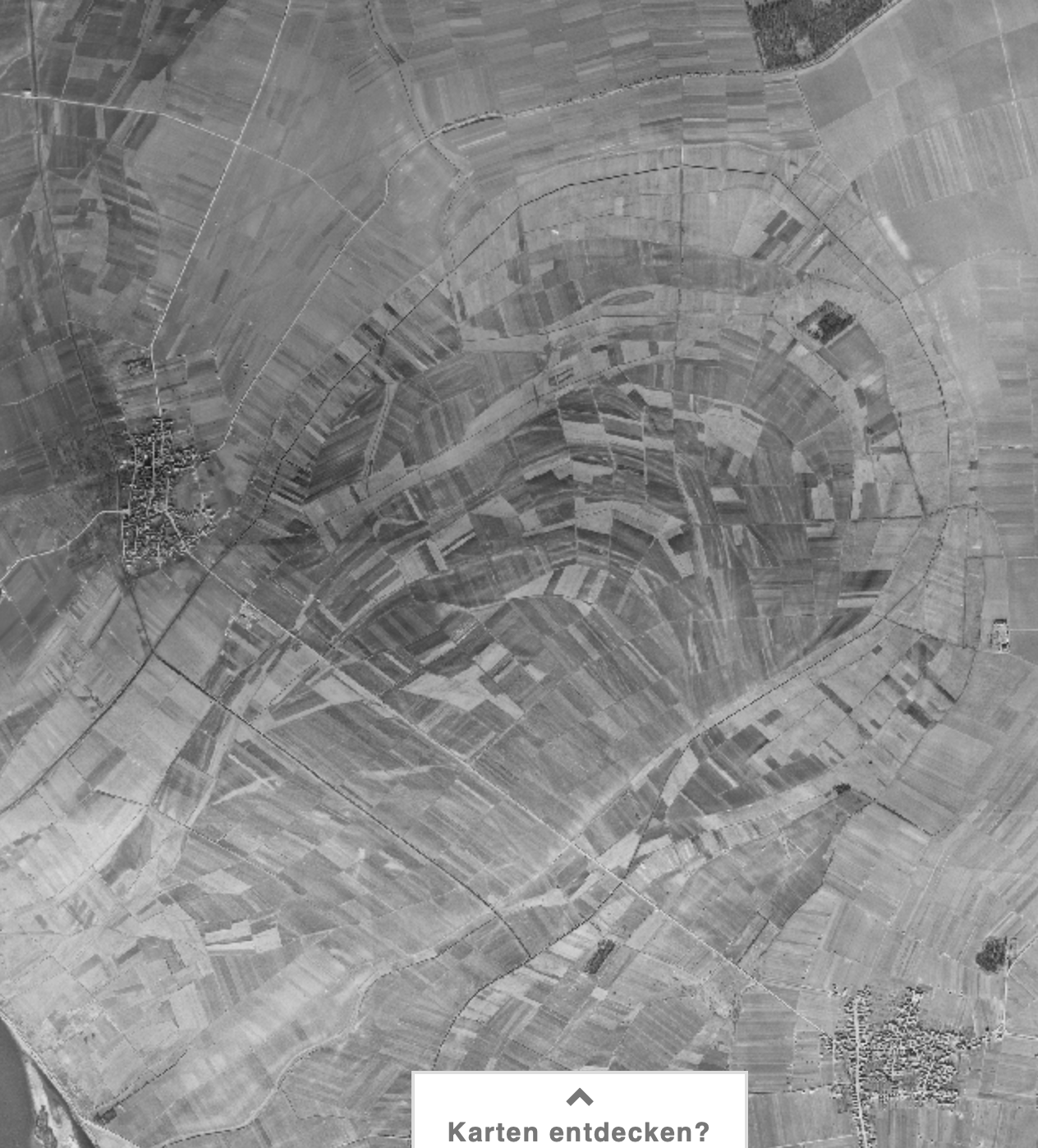 Luftbild Geinsheim vor 1955 mit deutlich erkennbarer verlandeter Rheinschlinge